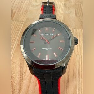 Miykon mens black and red casual watch NEW BATTERY